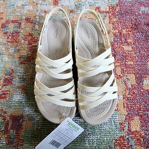 Brand New Women's Crocs Brooklyn Strappy Sandals Bone Color Size 5